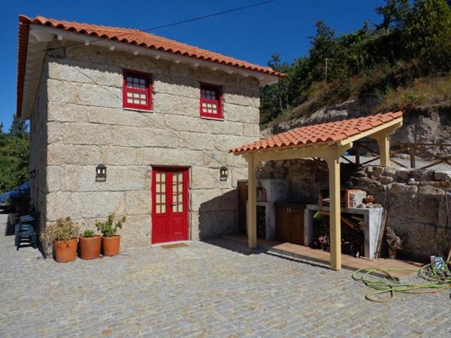 فيلا "Bouca Drigues" Casa Antiga De Pedra Com Piscina E Vista Rio أمارانتي المظهر الخارجي الصورة